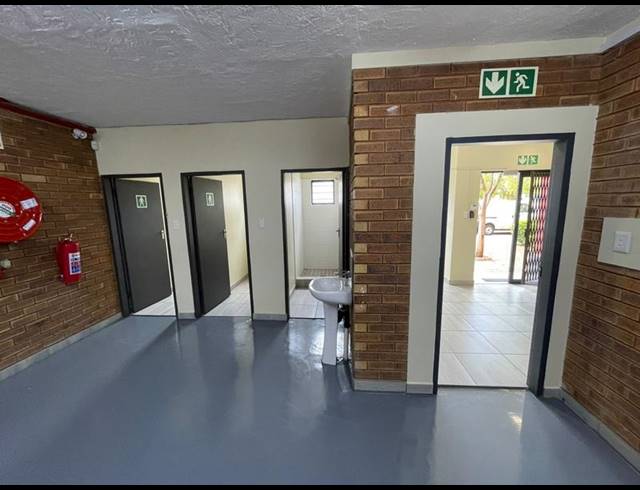 INDUSTRIAL PROPERTY TO RENT IN HENNOPSPARK